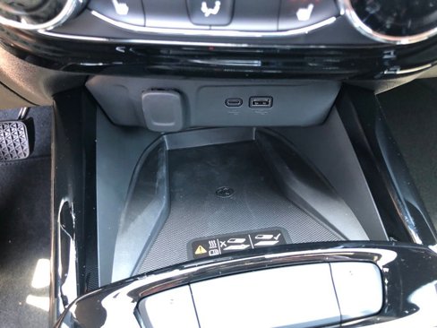 New 2025 Chevrolet Trax RS w/ Sunroof Package image 28