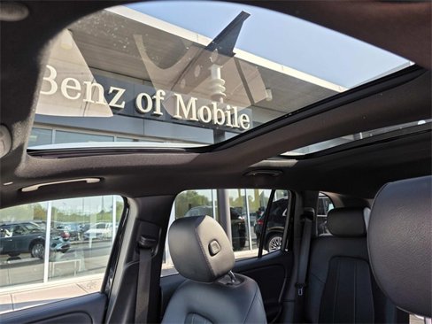 Certified 2020 Mercedes-Benz GLB 250 4MATIC w/ Premium Package image 13