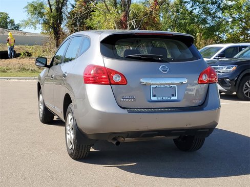 Used 2013 Nissan Rogue S image 2