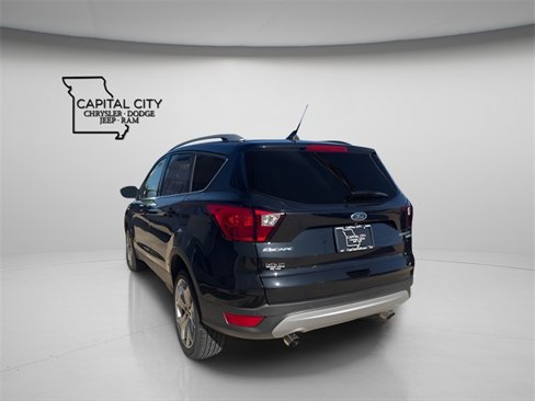 Used 2019 Ford Escape Titanium image 6