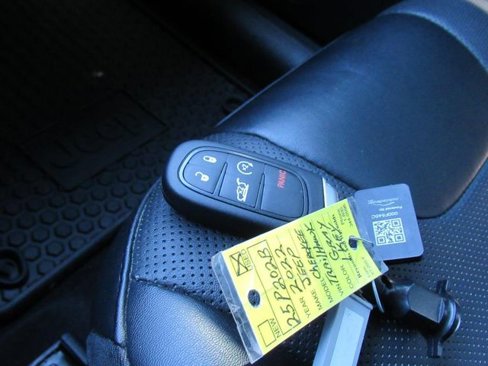 Used 2022 Jeep Cherokee Trailhawk w/ Premium Leather Package image 34