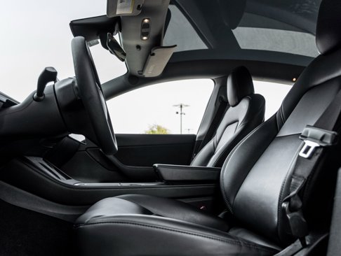 Used 2021 Tesla Model Y Long Range image 18