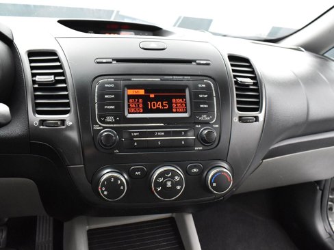 Used 2016 Kia Forte LX image 19