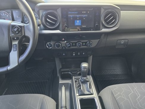 Used 2018 Toyota Tacoma TRD Sport image 22