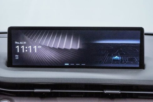 Certified 2022 Genesis GV70 2.5T w/ Advanced Package image 17