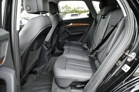 Used 2023 Audi Q5 2.0T Premium w/ Convenience Package image 24