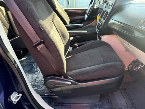 Used 2013 Dodge Grand Caravan SE image 11