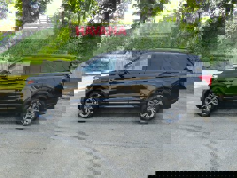Certified 2023 Ford Explorer XLT w/ Equipment Group 202A image 1