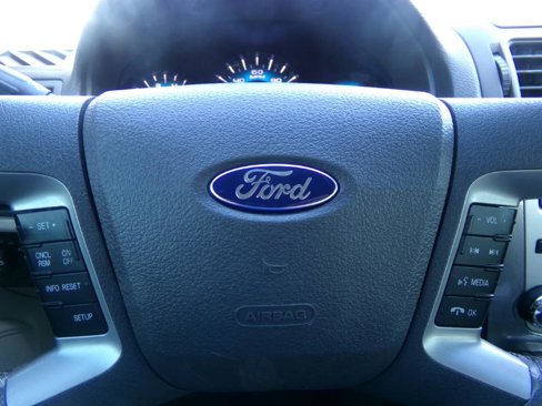 Used 2011 Ford Fusion SEL image 16