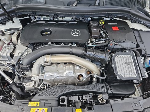 Certified 2025 Mercedes-Benz GLA 250 image 32