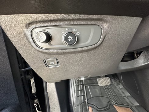 Used 2021 GMC Terrain SLE w/ Driver Convenience Package image 25