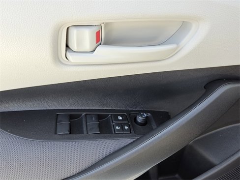 New 2025 Toyota Corolla LE image 33
