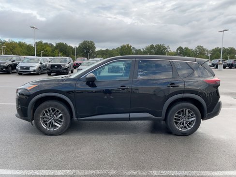 Used 2023 Nissan Rogue S image 2