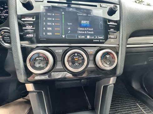 Used 2017 Subaru Forester 2.5i Touring image 18