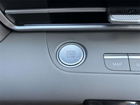 Certified 2024 Hyundai Elantra SEL image 30