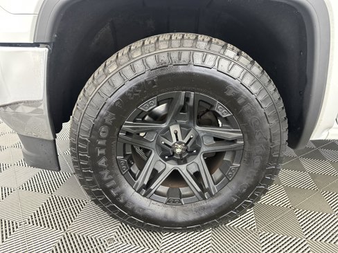Used 2018 GMC Sierra 1500 SLE w/ SLE Value Package image 13