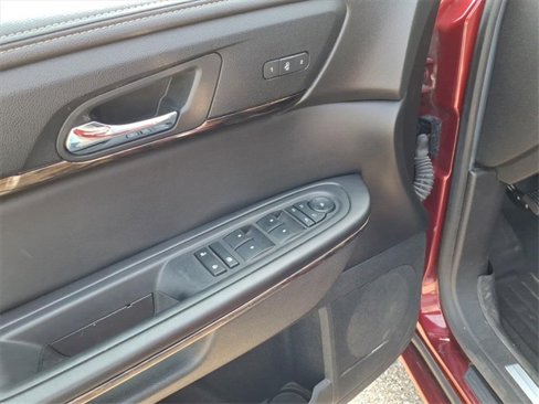 Used 2015 GMC Acadia Denali image 18