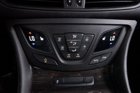 Used 2020 Buick Envision Essence image 28