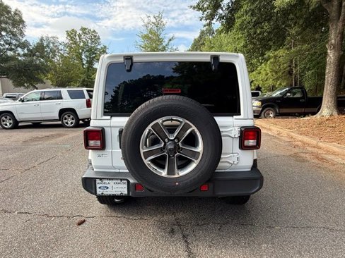 Used 2018 Jeep Wrangler Unlimited Sahara image 20