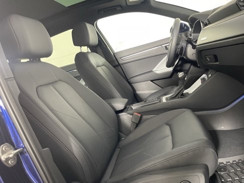 Certified 2025 Audi Q3 2.0T Premium Plus w/ Premium Plus Package image 13