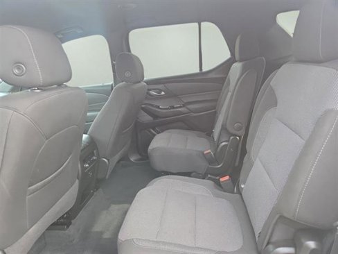 Used 2023 Chevrolet Traverse LT w/ Rear Camera Mirror Package image 31