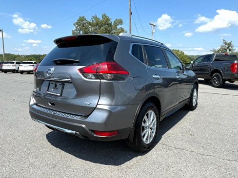 Used 2017 Nissan Rogue SV image 6
