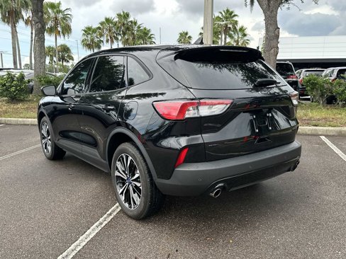 Used 2022 Ford Escape SEL w/ SEL Stealth AWD Package image 4