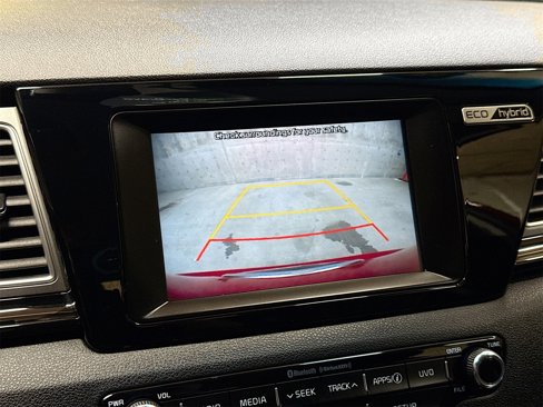 Used 2018 Kia Niro EX image 13