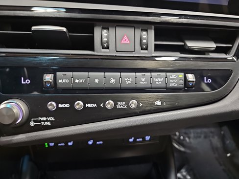 Used 2023 Lexus ES 300h w/ Premium Package image 23