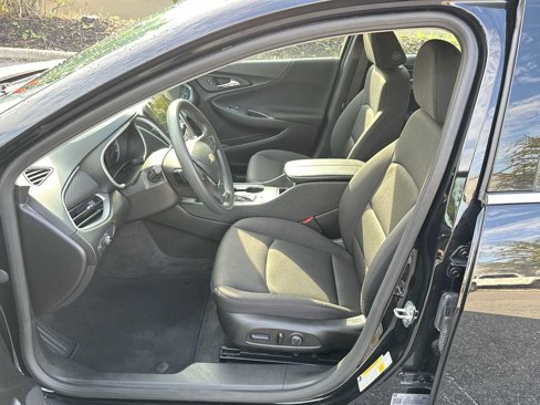 Certified 2024 Chevrolet Malibu LT image 2
