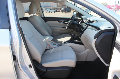 Used 2019 Nissan Rogue Sport SV image 40
