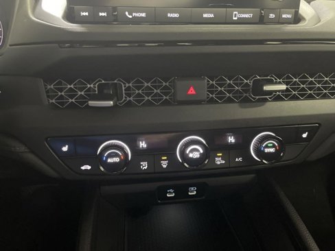 Certified 2023 Honda Accord EX image 18