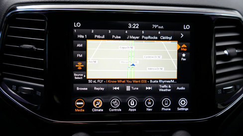 Used 2020 Jeep Grand Cherokee Altitude image 18