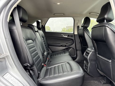 Used 2021 Ford Edge SEL image 16