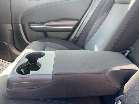 Used 2017 Dodge Charger SE image 25
