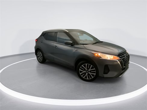 Used 2021 Nissan Kicks SV image 6