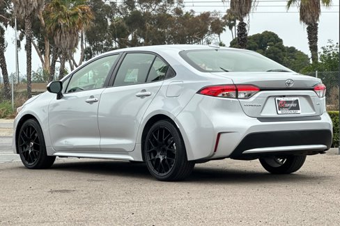 Used 2022 Toyota Corolla LE image 6