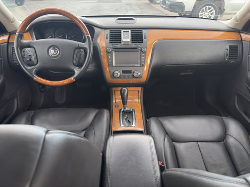 Used 2011 Cadillac DTS Platinum image 17