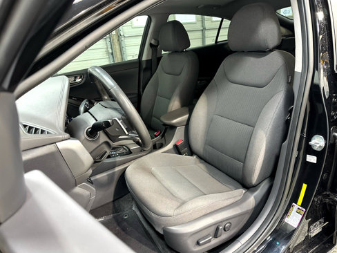Used 2022 Hyundai Ioniq SEL image 9
