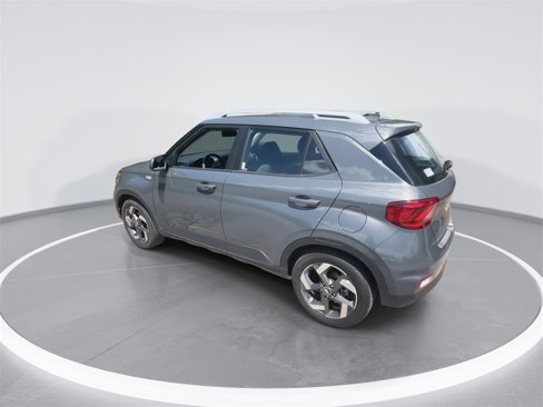 Used 2024 Hyundai Venue SEL image 6
