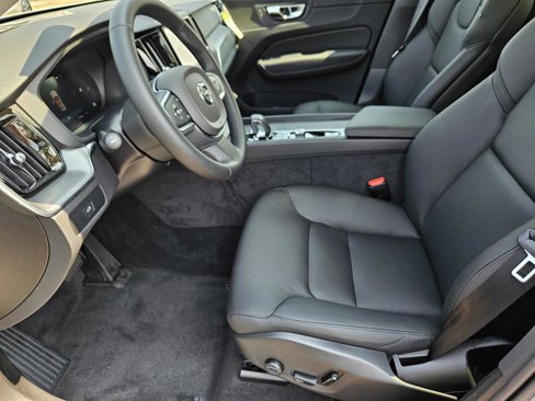 New 2025 Volvo XC60 B5 Core w/ Protection Package Premier image 21