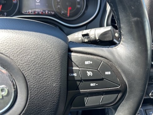 Used 2019 Jeep Cherokee Trailhawk w/ Comfort & Convenience Group image 19