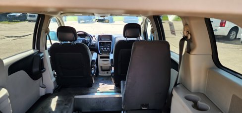 Used 2012 Dodge Grand Caravan SE image 21