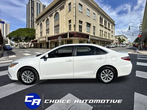 Used 2017 Toyota Camry LE image 3