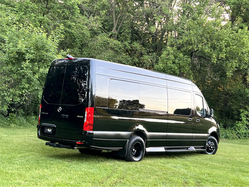 Used 2023 Mercedes-Benz Sprinter 3500 image 26