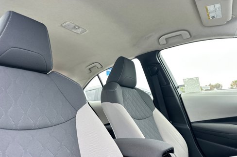 Used 2022 Toyota Corolla LE image 19