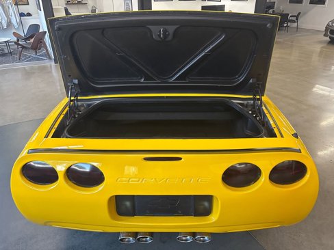 Used 2003 Chevrolet Corvette Convertible w/ Preferred Equipment Group1 image 56