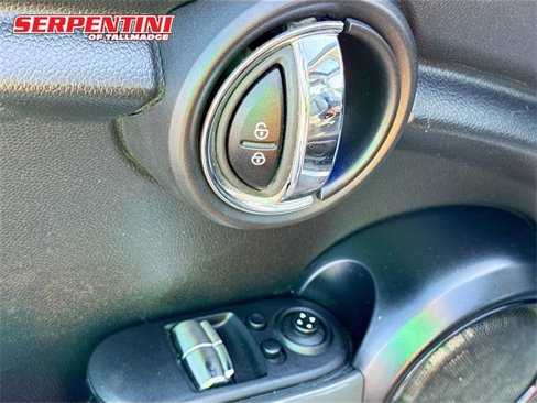 Used 2015 MINI Cooper 2-Door Hardtop image 18