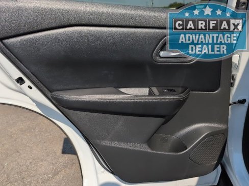 Used 2024 Nissan Rogue SV image 9