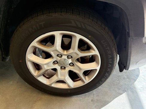 Used 2018 Jeep Renegade Latitude image 39